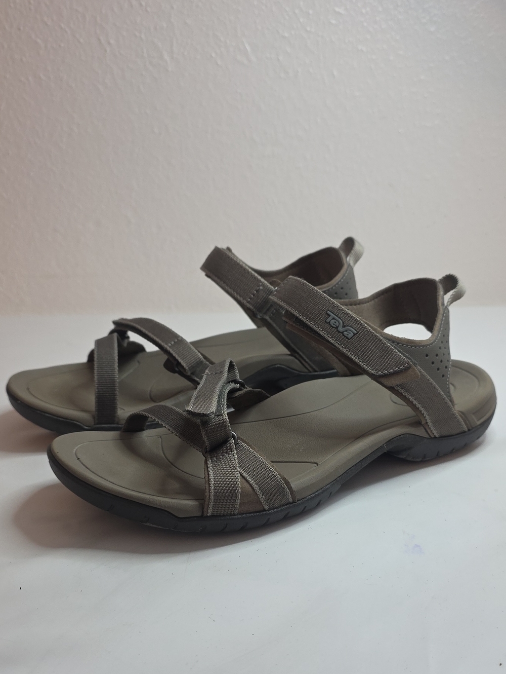 TEVA VERRA SLEEK/YET RUGGED SPIDER RUBBER TRACTION HOOK/LOOP LADIES 9.5 WORN 1×